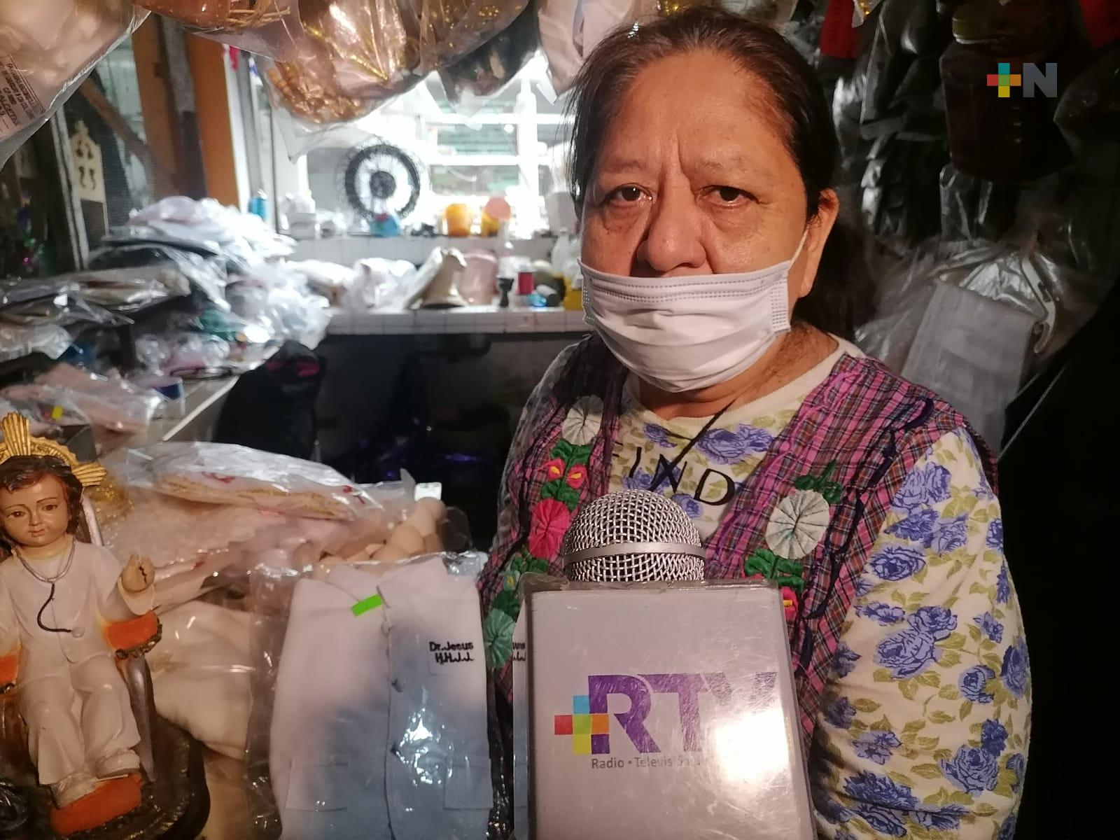 Inicia venta de ropa para Niño Dios, esperan un repunte