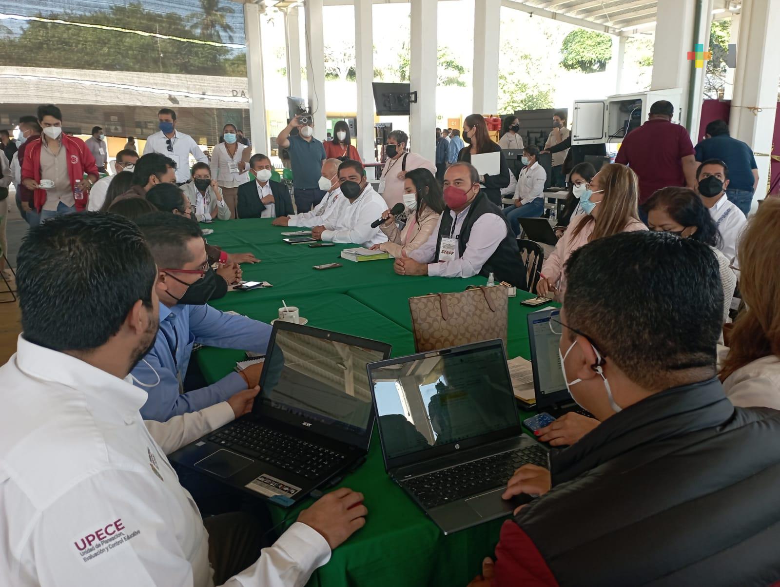 Inicia asamblea para el diseño de contenidos de libros de Educación Básica en Coatzacoalcos