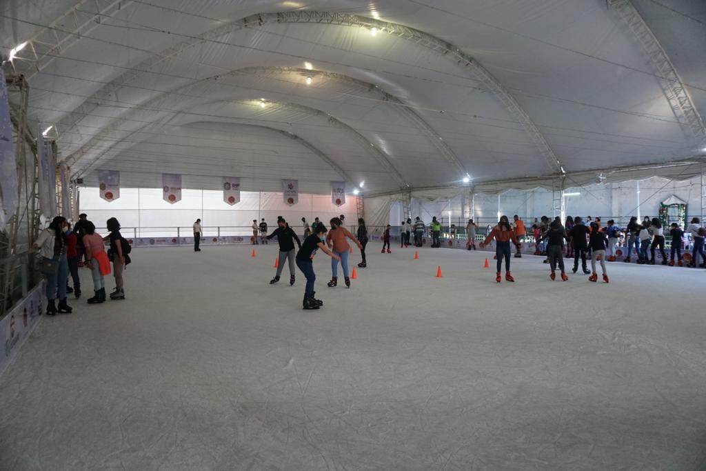 Pista de hielo beneficiará la economía de Papantla: alcalde