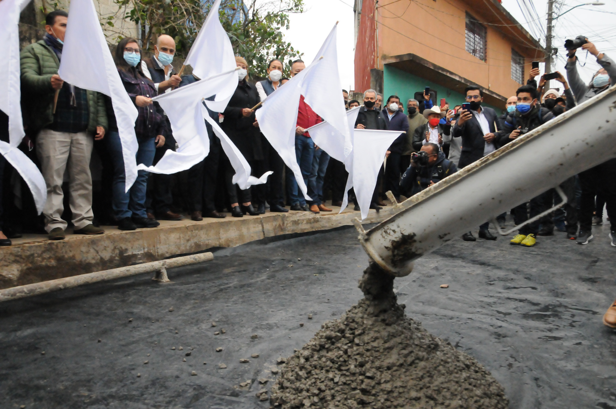 Ricardo Ahued da banderazo de inicio de primera obra de su administración  