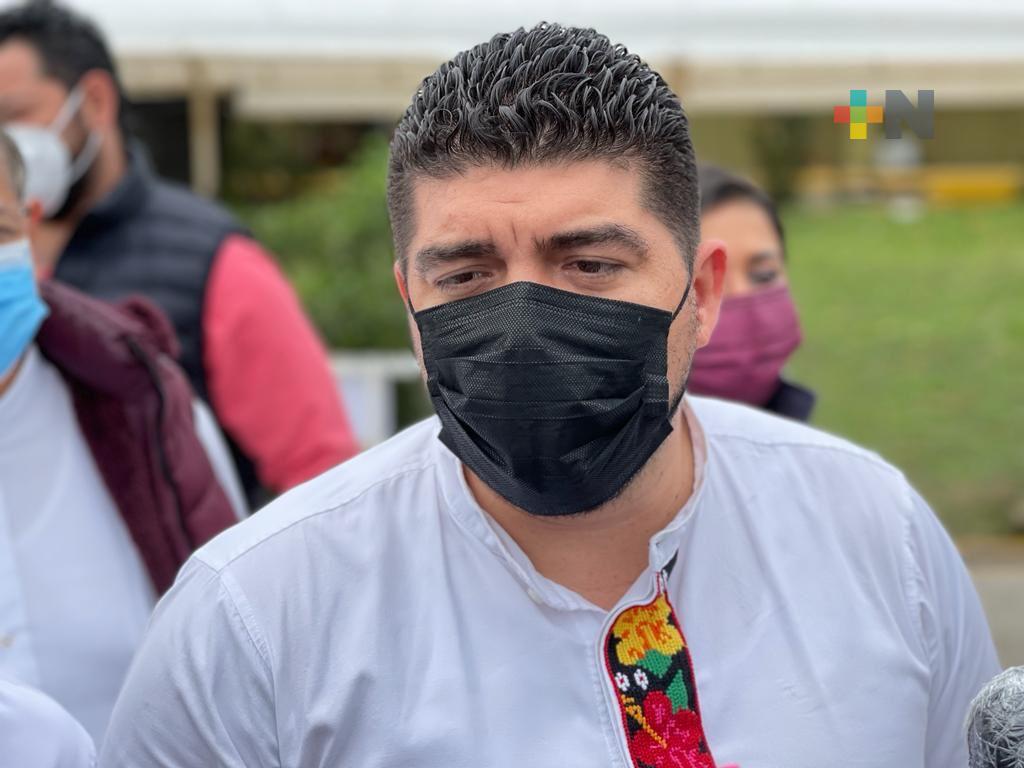 Veracruz sí cumple con esquema de escuelas de tiempo completo: Zenyazen Escobar