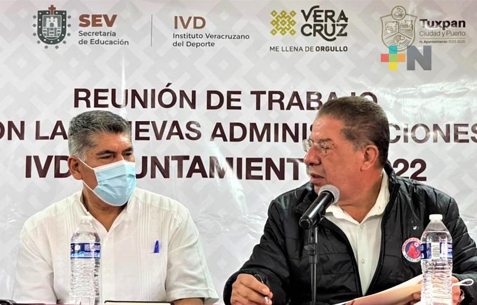 Realiza el director del IVD gira de trabajo, visitando municipios