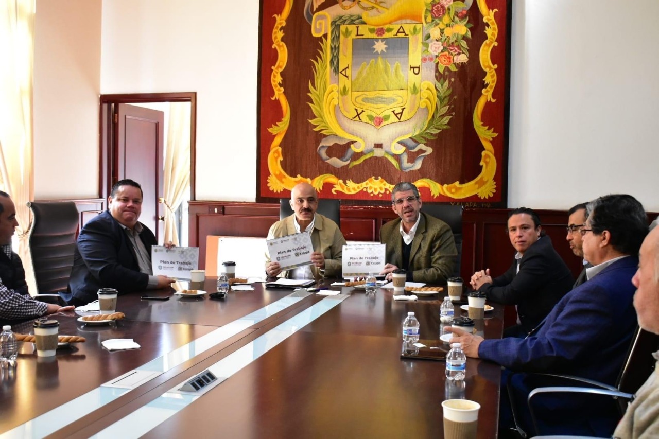 Estrecha Sedecop relación con ayuntamientos y cámaras empresariales