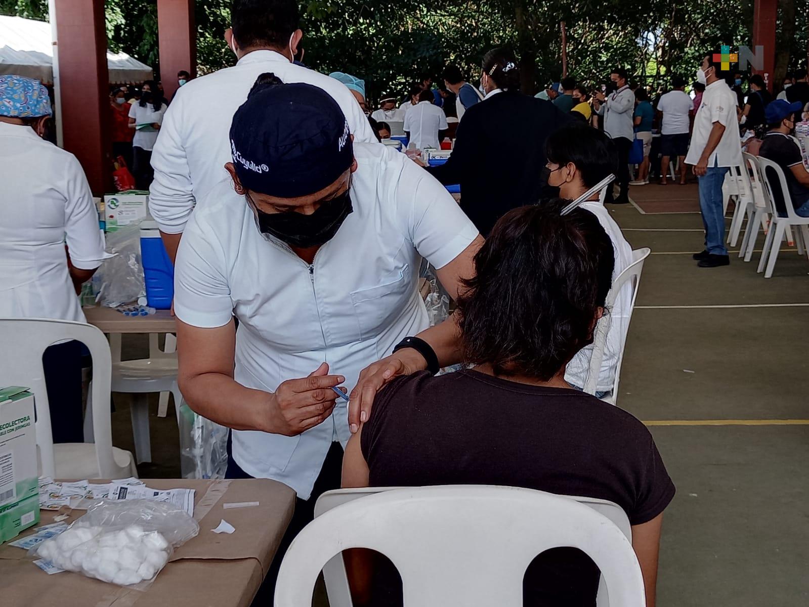 Personal docente y educativo recibirá vacuna de refuerzo en el sur de Veracruz
