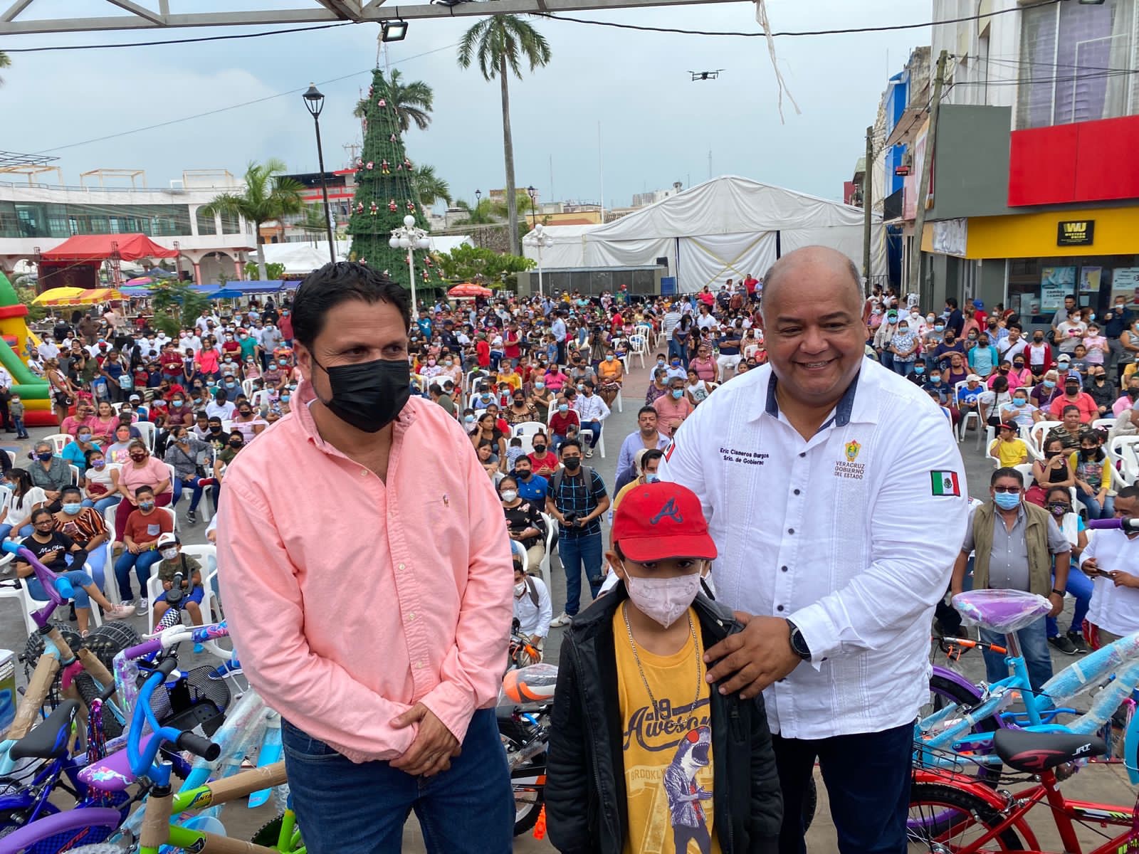 Encabeza el titular de Segob, Eric Cisneros el festejo de Reyes Magos en Cosamaloapan