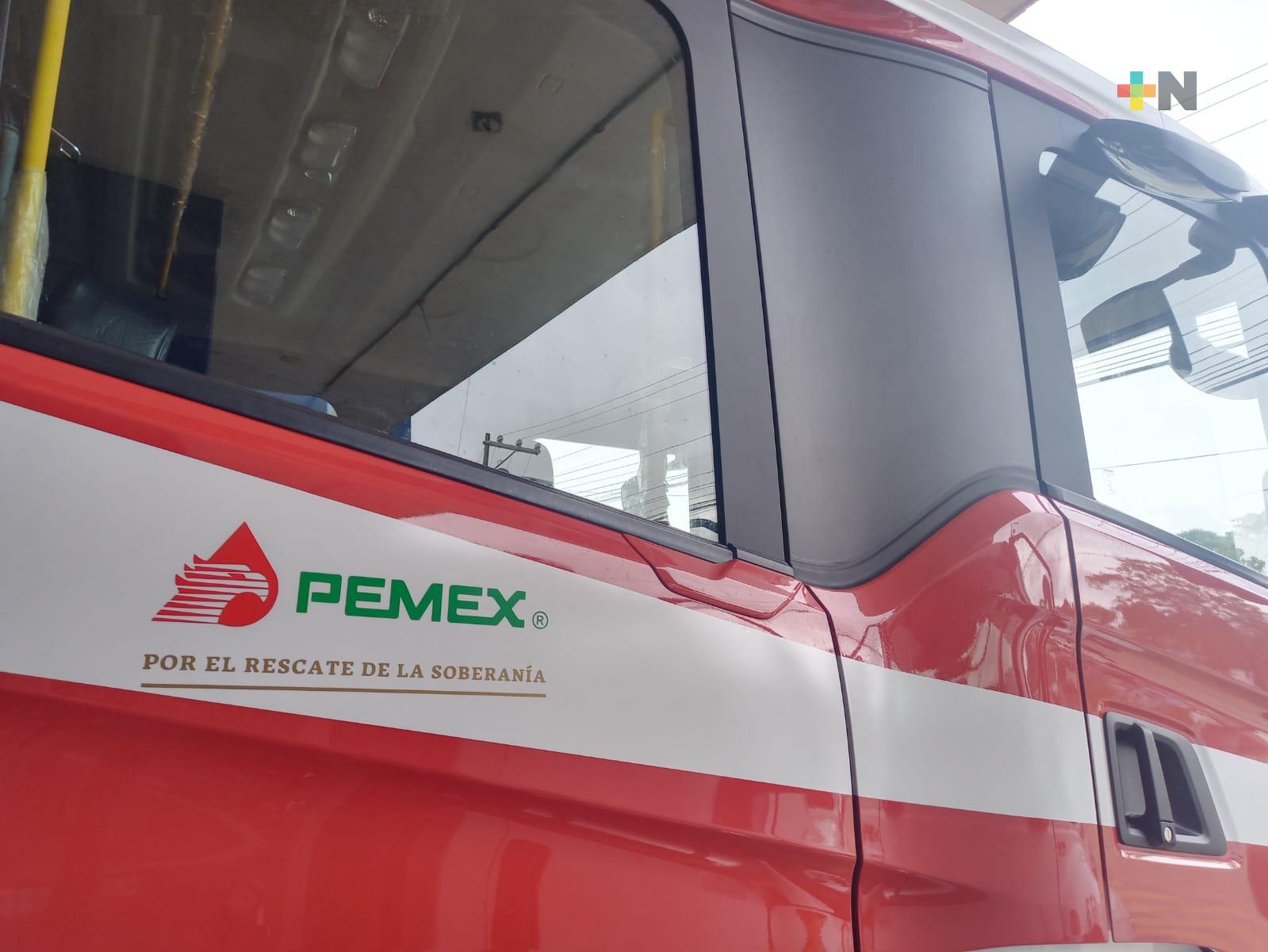 Dona Pemex a PC Coatzacoalcos nueva unidad contraincendios