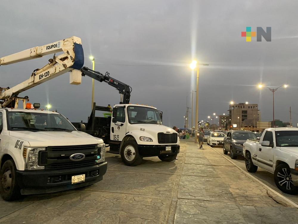 Alumbrado público parte fundamental del desarrollo de Coatzacoalcos: Amado Cruz