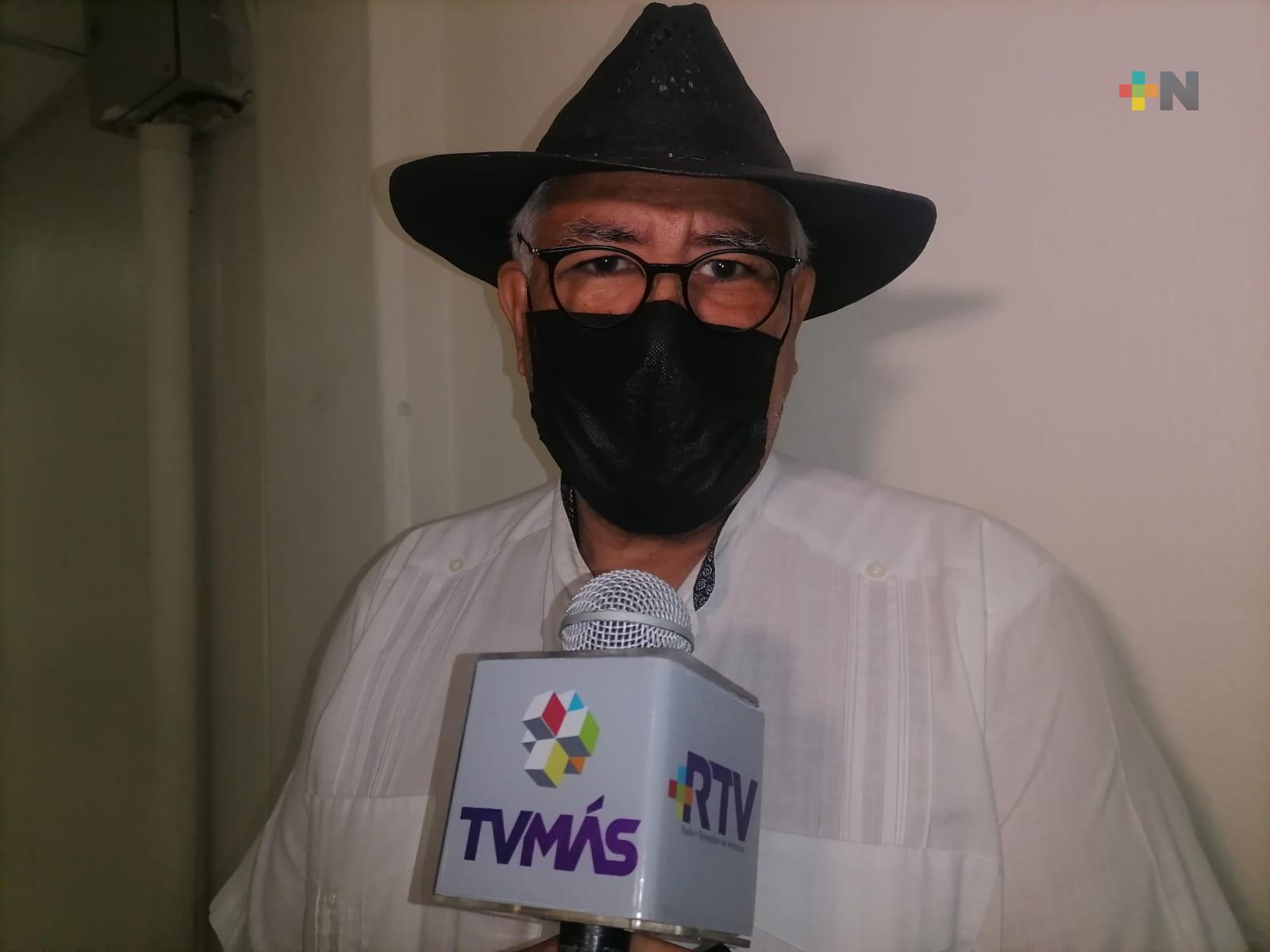 En Coatza, vendedores de juguetes reciben permiso y donan para niños de escasos recursos