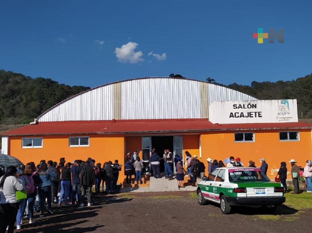 En municipio de Acajete se llevó a cabo vacunación antiCovid