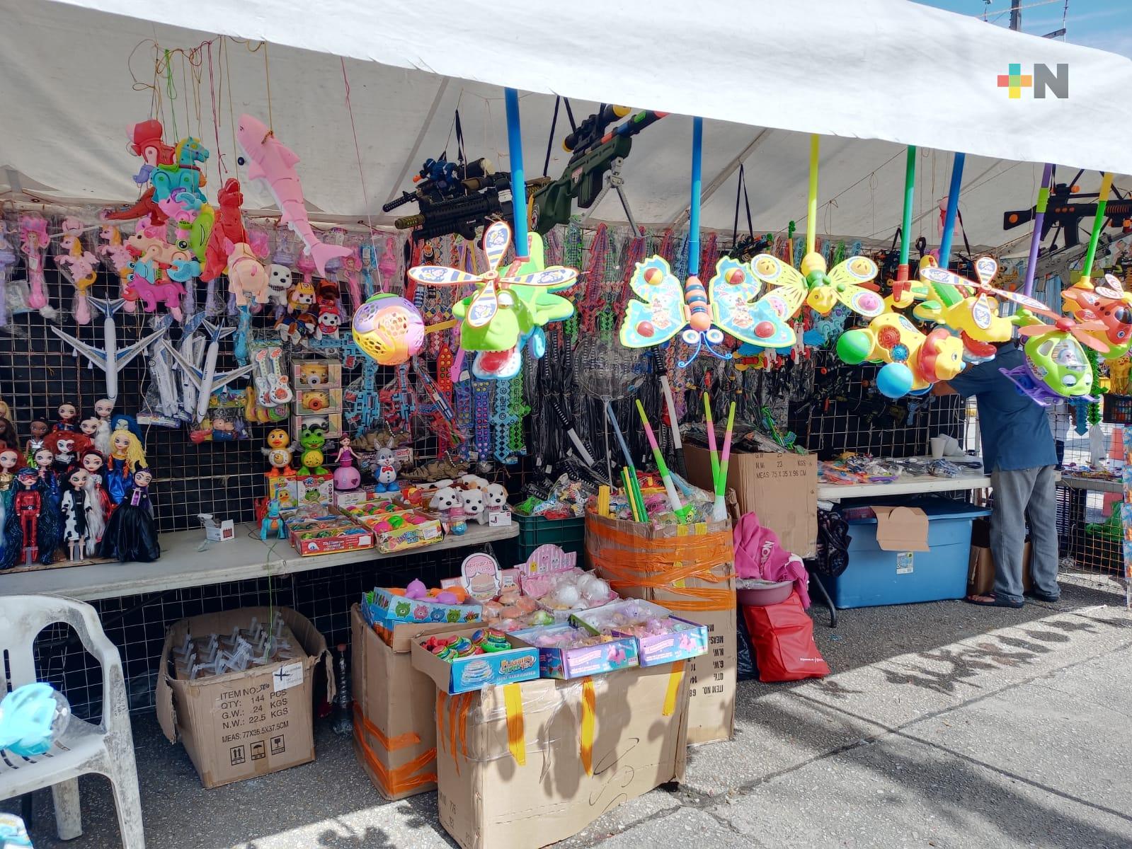 Comerciantes del juguete en Coatzacoalcos esperan repunte de ventas