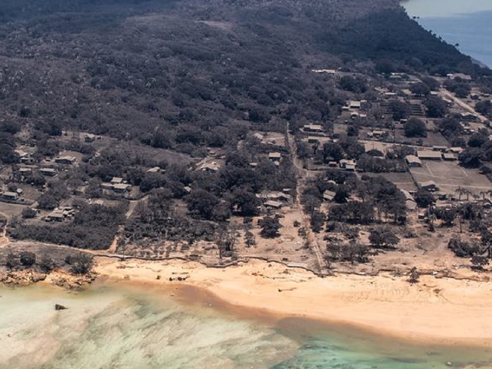 Gobierno declara estado de emergencia en Tonga tras la erupción