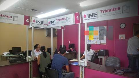 Módulos del INE en Tuxpan con gran demanda de renovación de credenciales
