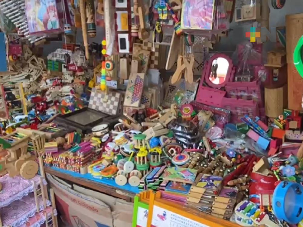 Comerciantes de Martínez continúan exponiendo sus productos por Día de Reyes