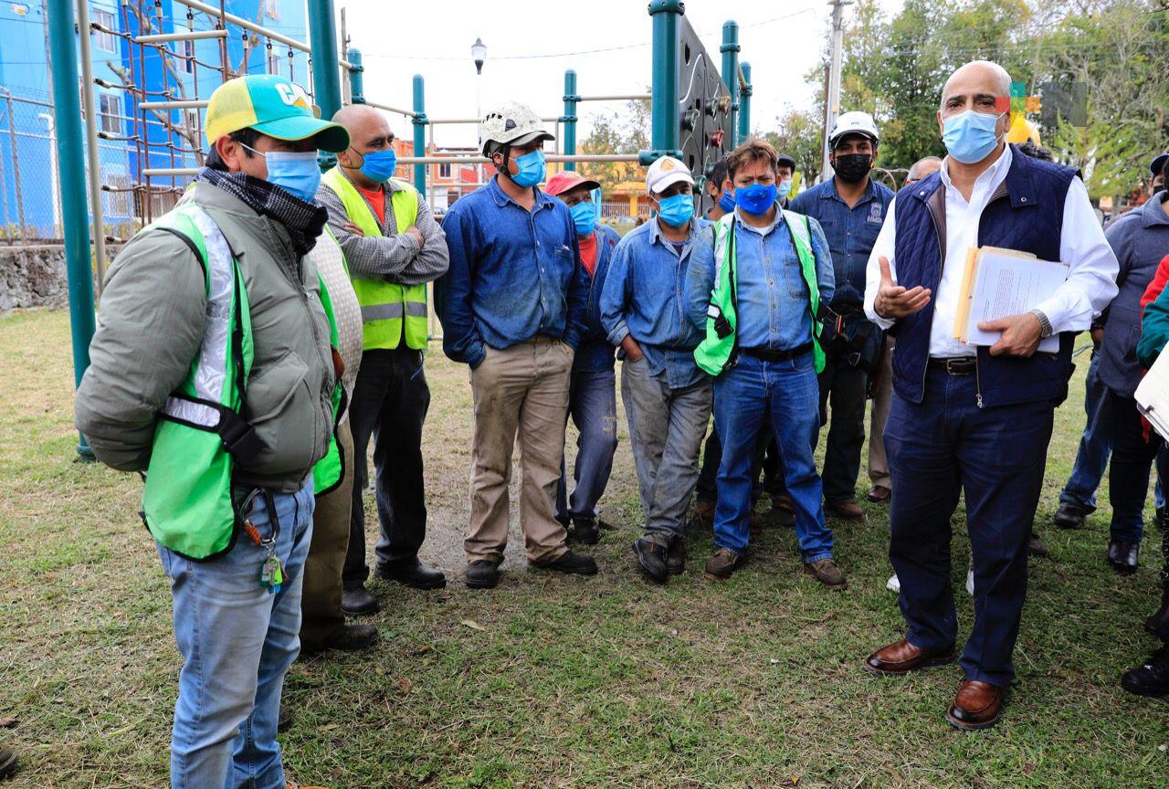 Alcalde de Xalapa monitorea trabajos en áreas verdes del Fovissste