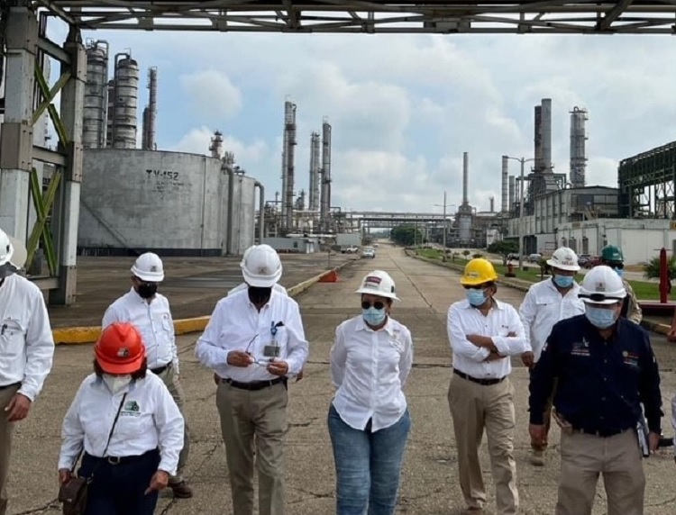 Titular de la Sener, Rocío Nahle, visitó complejo Petroquímico Cangrejera