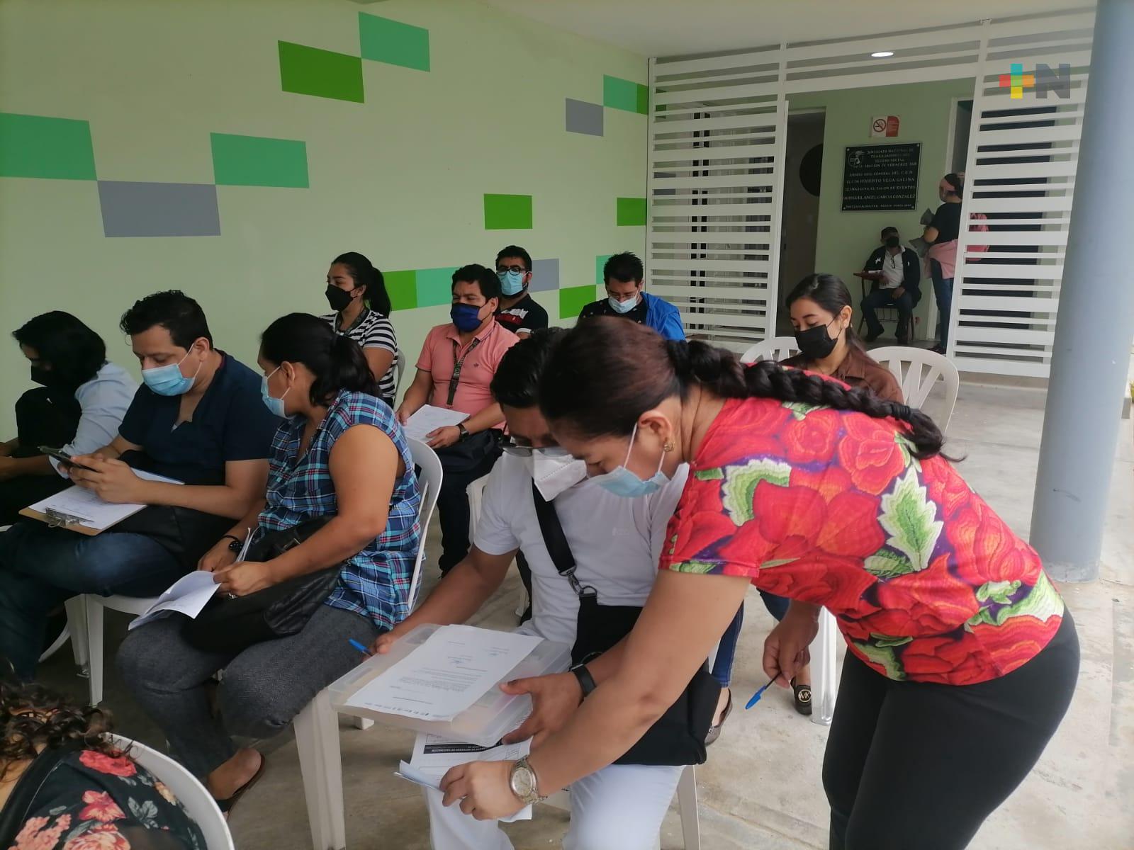 IMSS Coatzacoalcos inicia jornada de vacunación AntiCovid a personal de salud