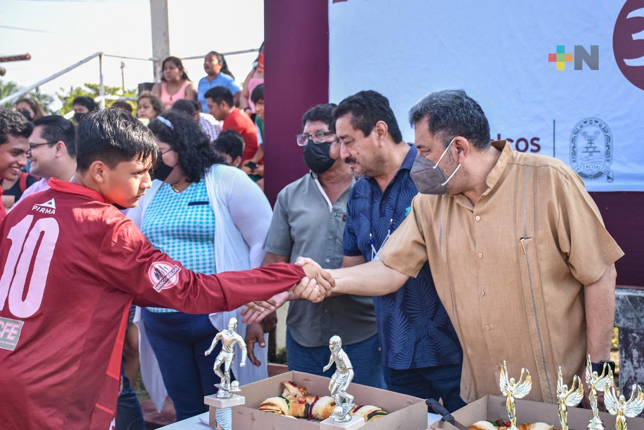 El campo de futbol de la colonia Coatzacoalcos será semillero de deportistas