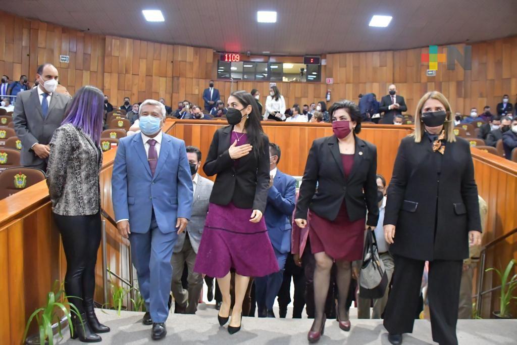 A las veracruzanas las atendemos, protegemos y cuidamos: Verónica Hernández Giadáns