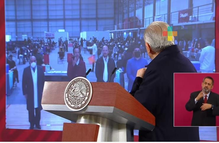 López Obrador solidario con Veracruz, «estamos contigo, siempre»; le expresa al gobernador