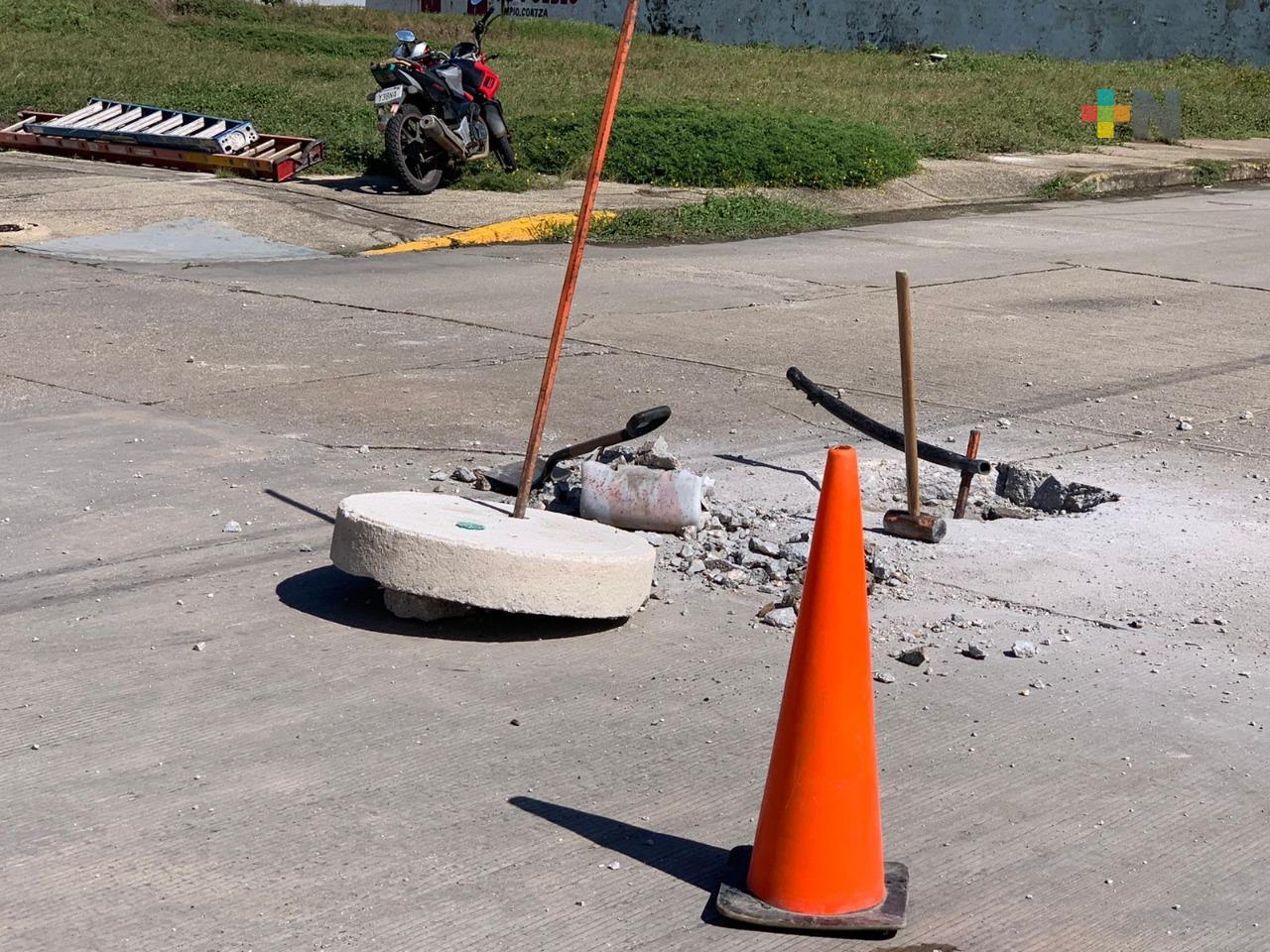 Sustituirán tapas de metal robadas por chatarreros en Coatzacoalcos