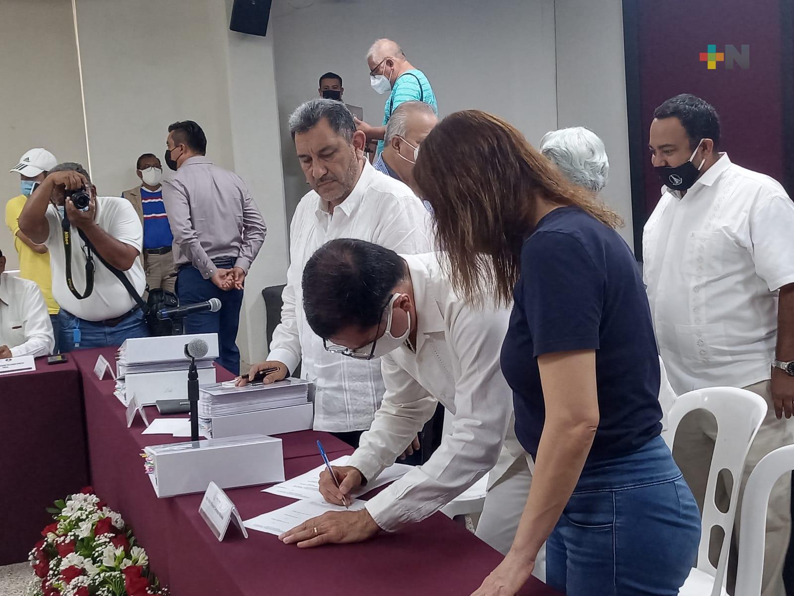 Concluye proceso de entrega-recepción del gobierno de Coatzacoalcos