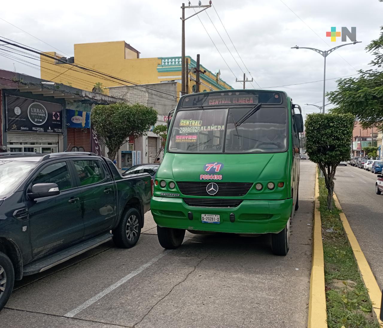 Concesionarios de transporte público y autoridades se reunieron para resolver problemas de servicio en Coatzacoalcos