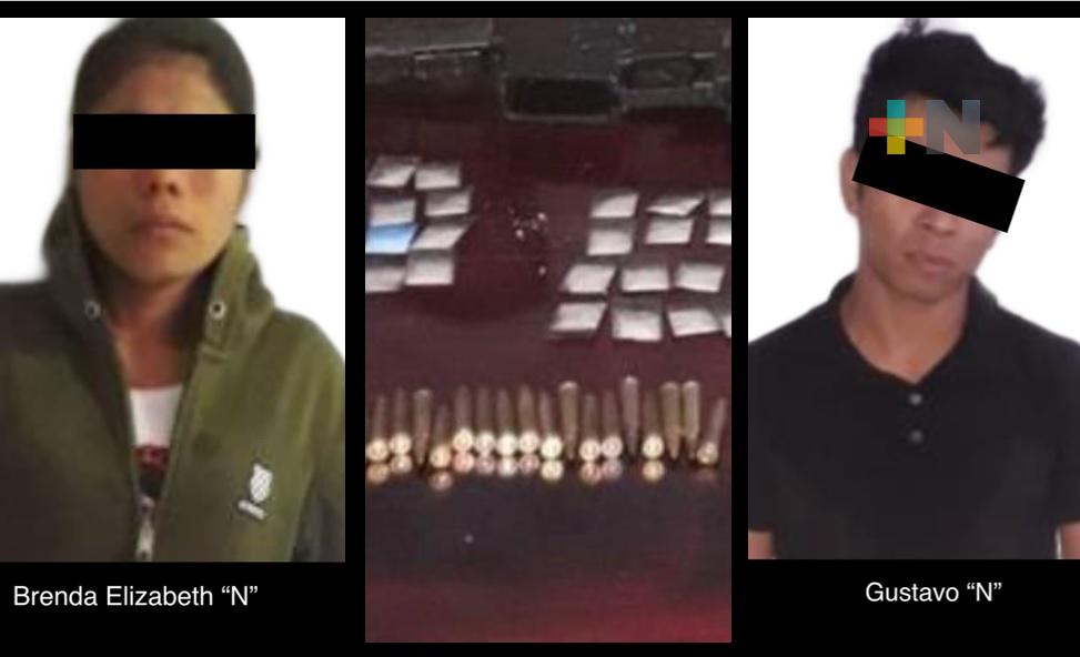 Aprehenden a pareja por diversos delitos en Santiago Tuxtla