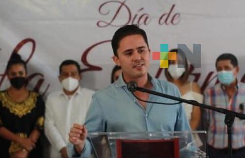 En Veracruz se reconoce el gran trabajo que realizan las enfermeras y enfermeros: Rafael Fararoni
