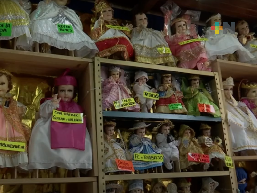 En Xalapa ya venden ropa para vestir al Niño Dios En Xalapa ya venden ropa para vestir al Niño Dios