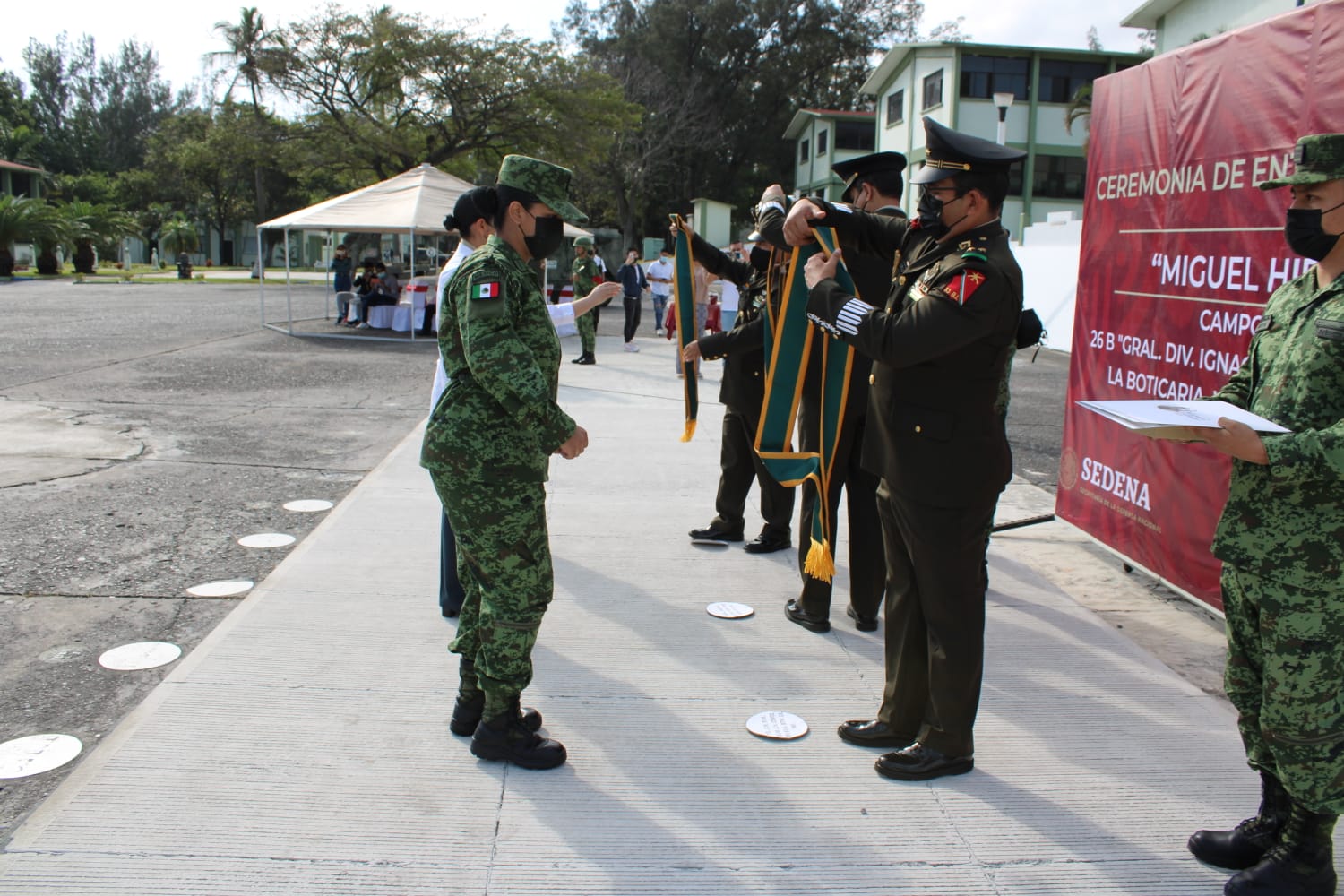 Distinguen a militares y civiles por su labor durante pandemia de Covid-19