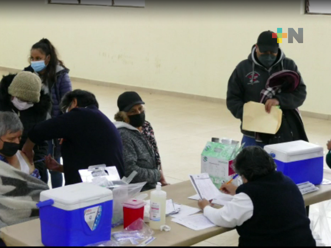Llega jornada de vacunación de Zacualpan, piden más organización