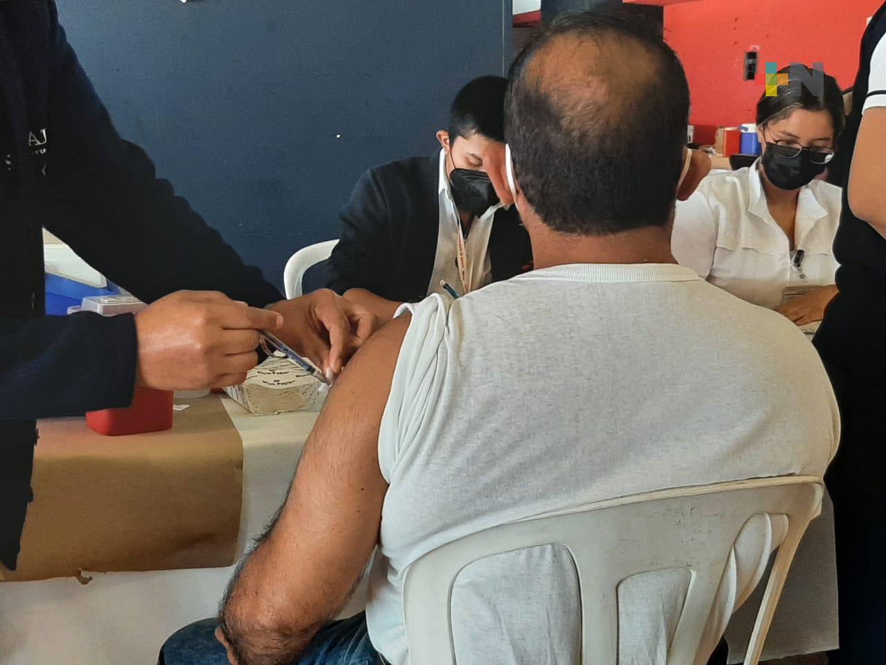 Secretaría de Salud abre registro para vacuna de refuerzo a personas de 30 a 39 años