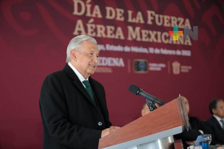 Presidente reconoce labor de Fuerza Aérea Mexicana en distribución de vacunas anti-covid y desarrollo del país