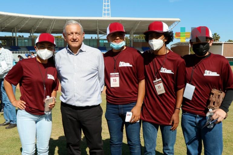 Presidente supervisa Estadio ‘Tomás Oroz’; jóvenes de Cajeme tendrán una nueva opción educativa