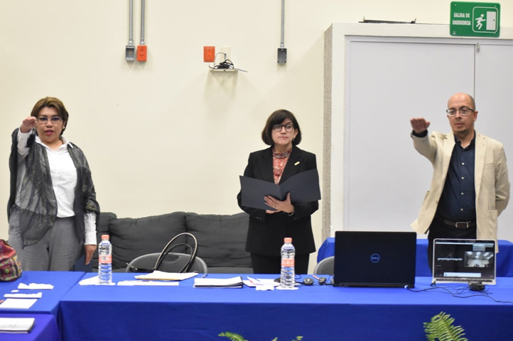 Rindieron protesta nuevos integrantes de la Junta de Gobierno de la UV