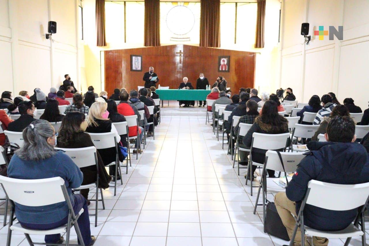 Monseñor Jorge Carlos Patrón se reunió con equipos de la pastoral en la Arquidiócesis de Xalapa