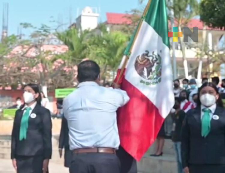 A través de actos conmemorativos en Tantoyuca fortalecen los símbolos patrios