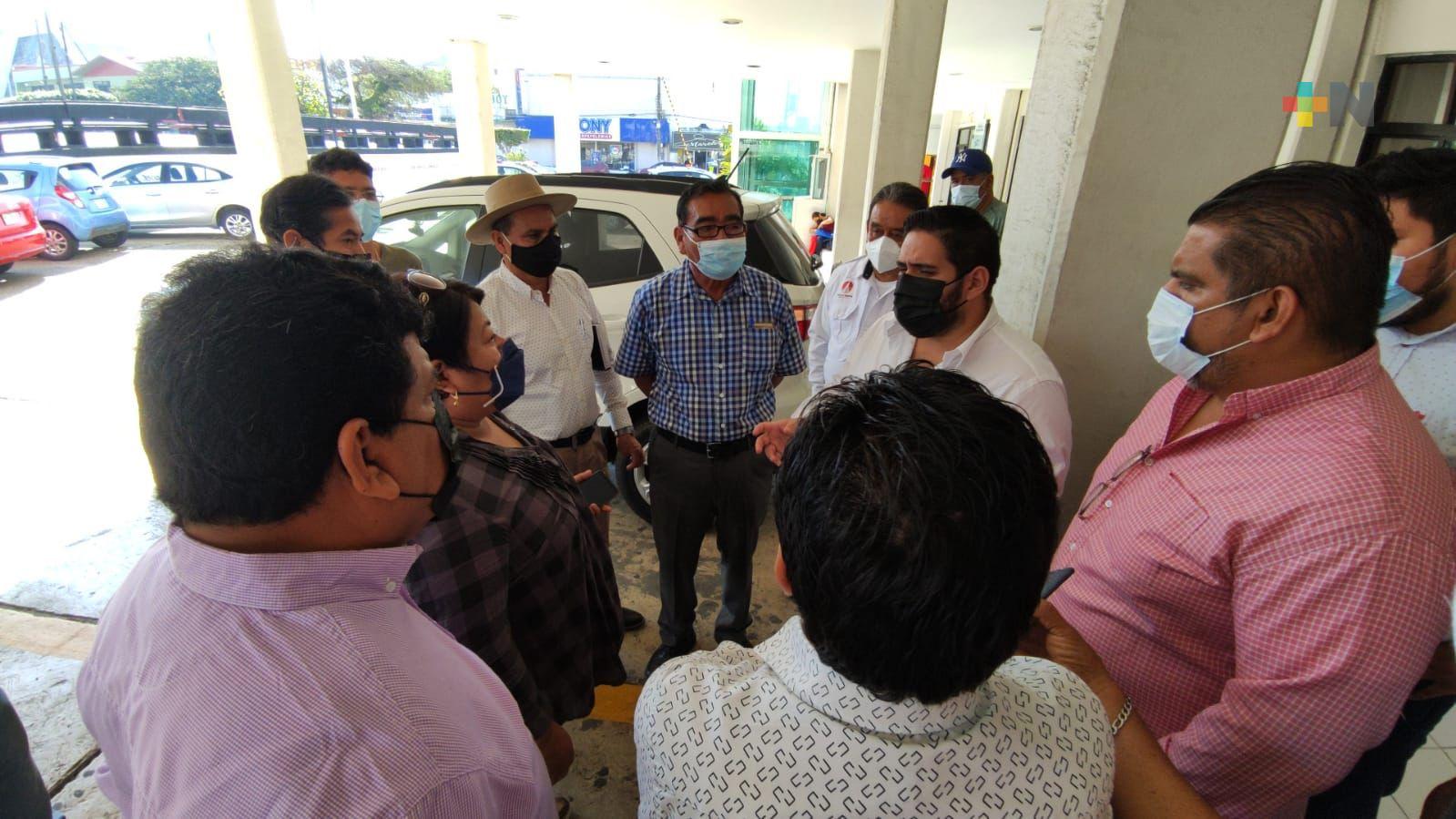 Abogados de Coatza impugnan requisito de acta de nacimiento certificada para pedir la de divorcio