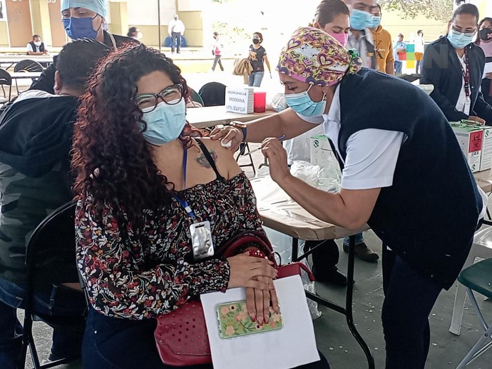 Aplicarán vacuna de refuerzo a coatzacoalqueños de 30 a 49 años