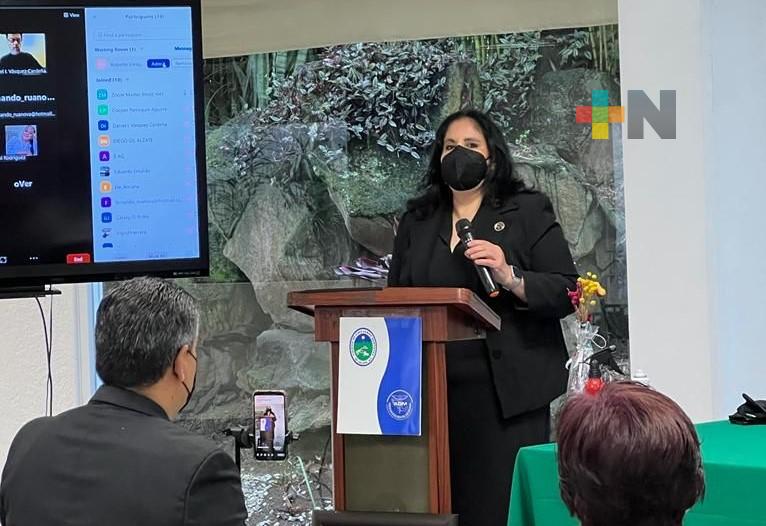 Retoma Carolina Ruiz, dirigencia del Colegio de Cirujanos Dentistas de Xalapa