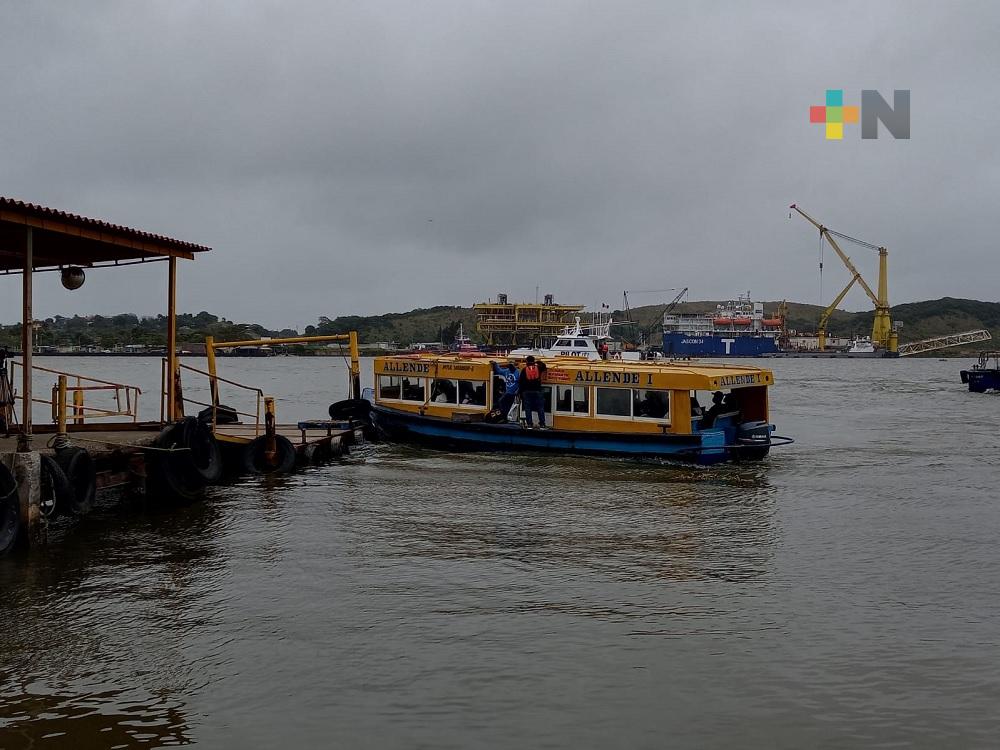 Continúa suspendida navegación a embarcaciones en puerto de Coatzacoalcos