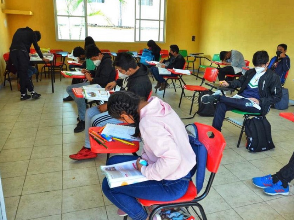 Copaca lleva capacitación a escuelas veracruzanas para evitar actos de violencia