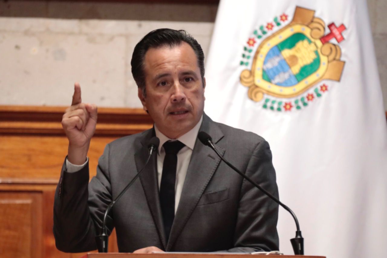 Presentará Cuitláhuac García iniciativa de ley para proteger a policías de agresiones con armas de fuego