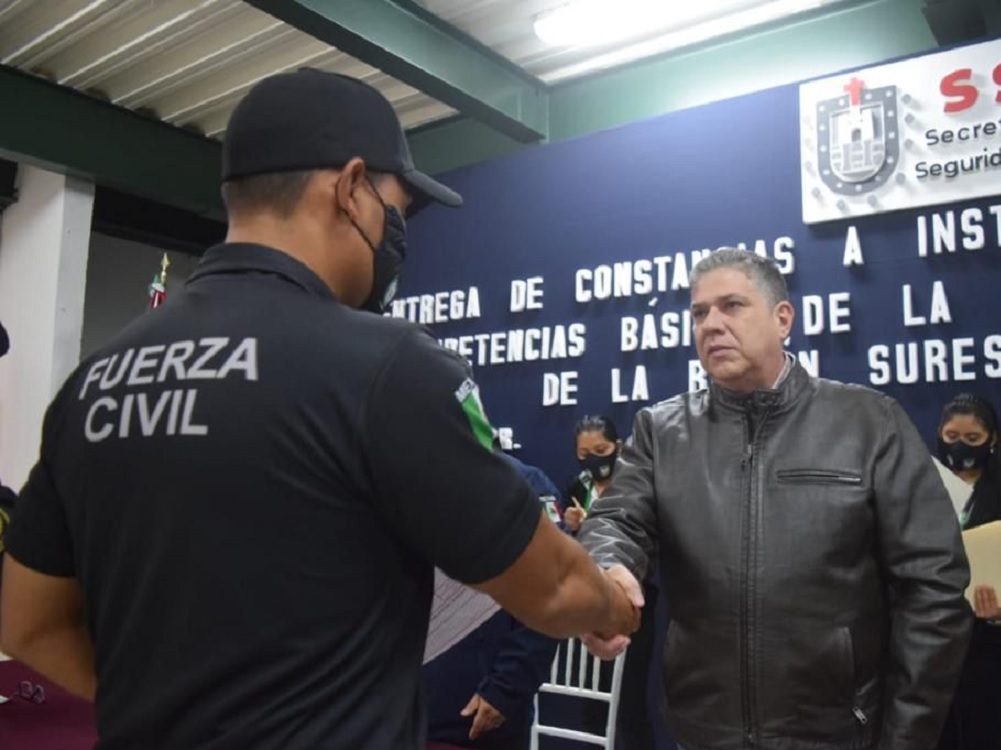 Entrega SSP constancias y reconocimientos a policías estatales