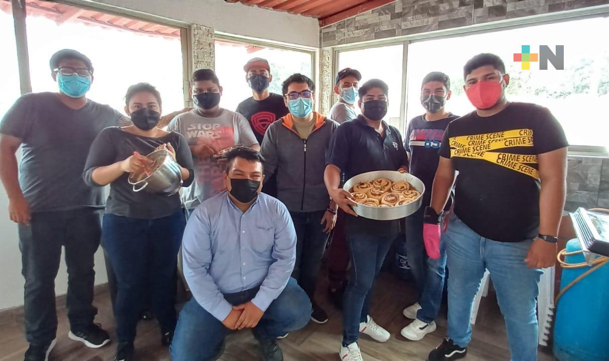 Venden roles de canela para poder participar en competencia de la NASA