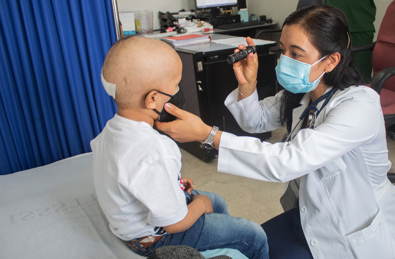 Autoridades dan seguimiento y canalizan solicitudes sobre atención médica a infantes con cáncer