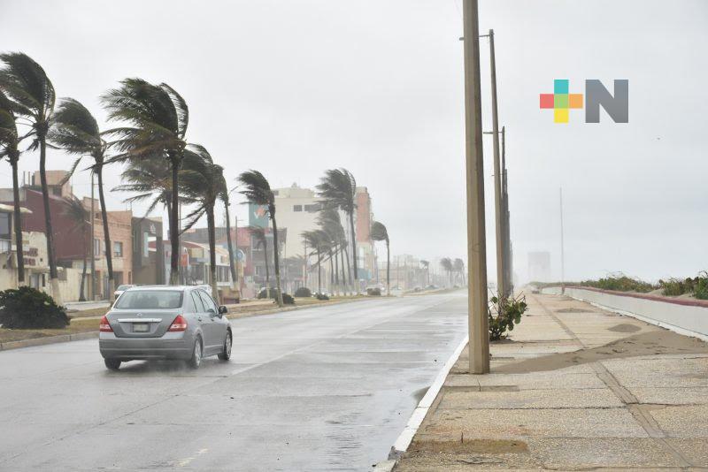 Cierran el Puerto de Coatzacoalcos por el paso de Frente Frío #29