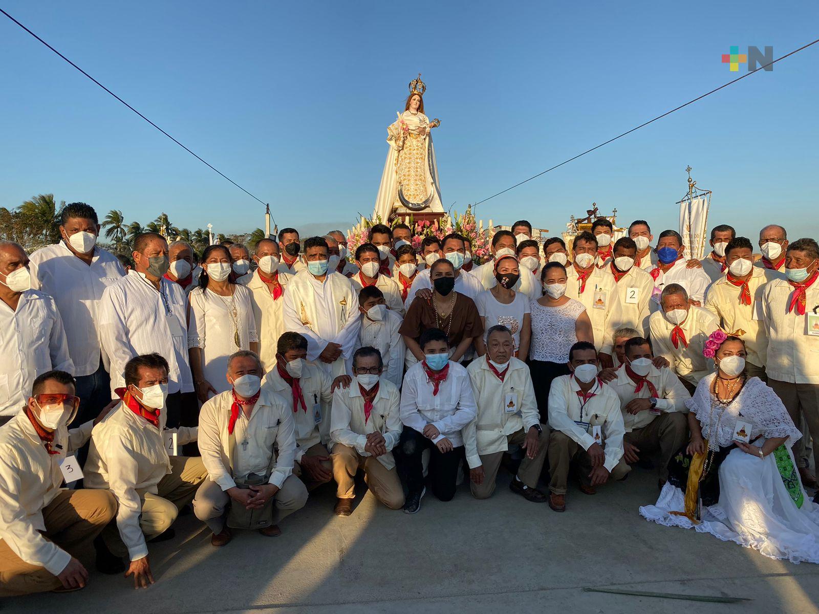 Paseo de la Virgen de la Candelaria por aguas del Papaloapan