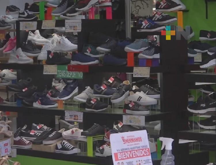 Incrementan las ventas de calzado en Xalapa previo al inicio del ciclo escolar