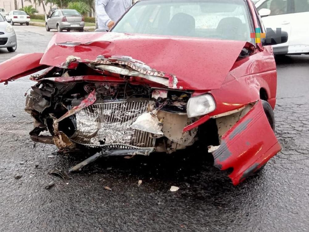 Falla en semáforos provoca accidentes automovilísticos en Coatzacoalcos